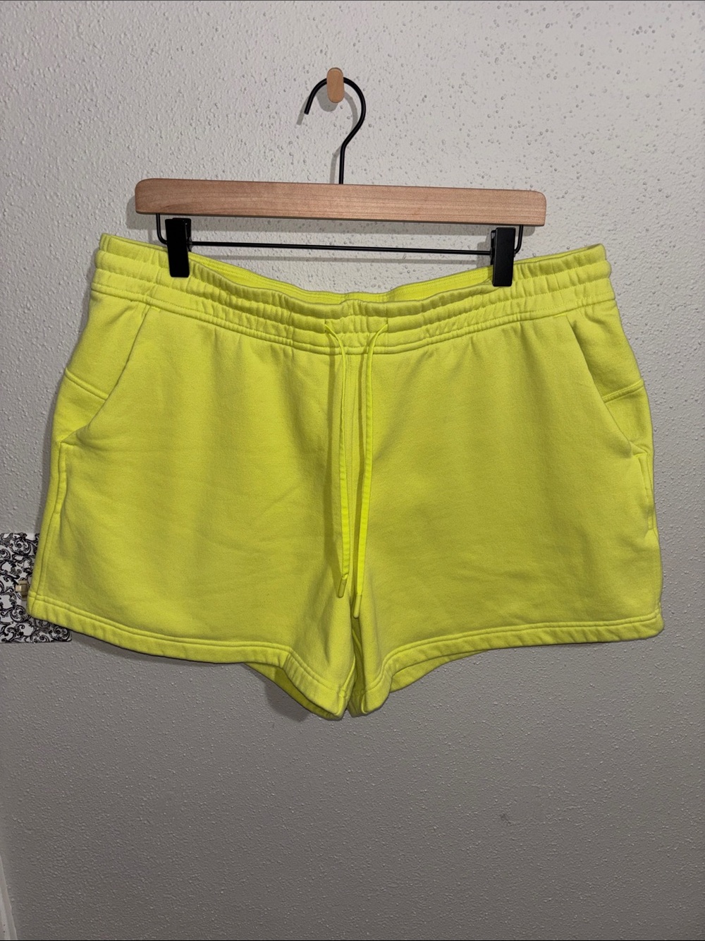 Lululemon Loungeful High-Rise Shorts 4" in Electric Lemon (size 14)